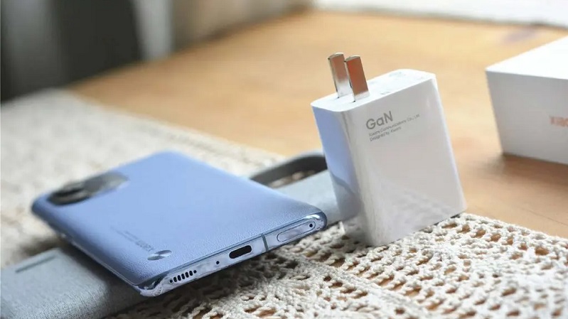 Xiaomi Mi 11 sắp được bán chính hãng tại nước ta, vẫn có củ sạc, mức giá ngang ngữa với bản nội địa, ngại gì mà không chờ em nó! Xiaomi Mi 11 sắp được bán chính hãng tại nước ta, vẫn có củ sạc, mức giá ngang ngữa với bản nội địa, ngại gì mà không chờ em nó!