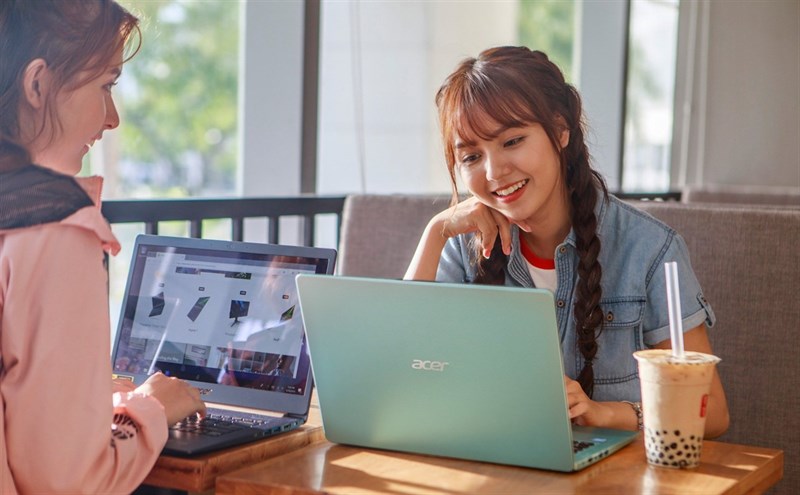 Sử dụng laptop ngoài trời quá lâu