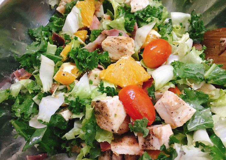 4 cách làm salad cải kale không chỉ ngon còn chứa vô vàn lợi ích