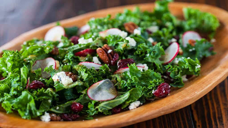 salad cải kale củ dền