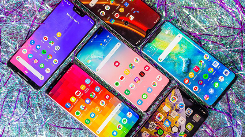Thị trường laptop và smartphone thế giới trong năm 2021