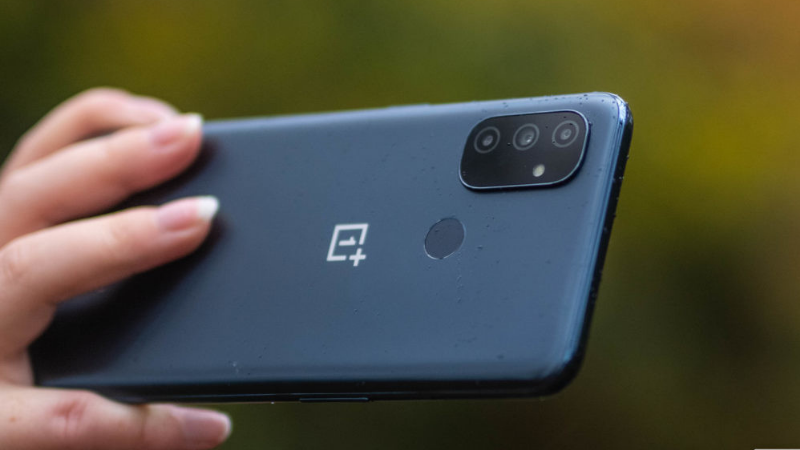 Ống kính macro hoặc đo chiều sâu 2 MP là những thứ...vô dụng với người dùng.