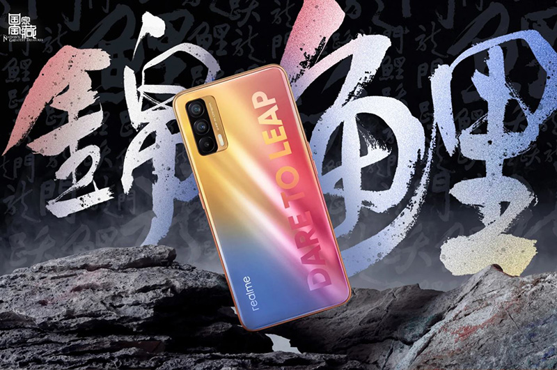 Sạc nhanh 50W là một điểm mạnh trên Realme V15 5G