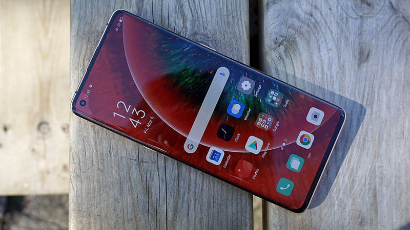 Màn hình đẹp và mượt là một yếu tố quan trọng trên OPPO Find X3 Màn hình đẹp và mượt là một yếu tố quan trọng trên OPPO Find X3