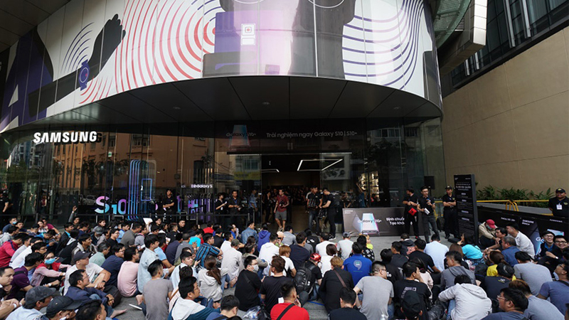 Bạn cảm thấy giá dự kiến của Galaxy S21 cao? Yên tâm đi vì mình cho rằng giá bán thực tế sẽ rẻ hơn rất nhiều!