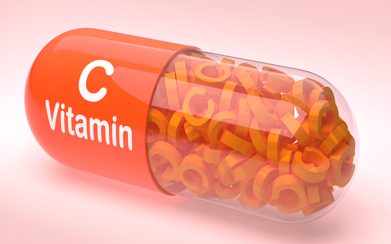 Làm mờ màu tóc nhuộm đen bằng vitamin C