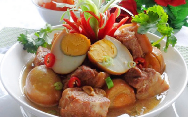 Thịt kho hột vịt