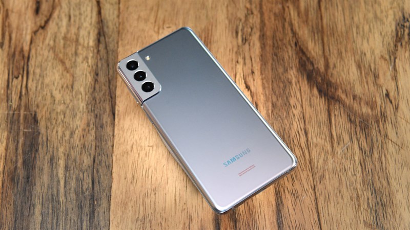 Màu bạc ngẫu hứng trên Samsung Galaxy S21+ 5G