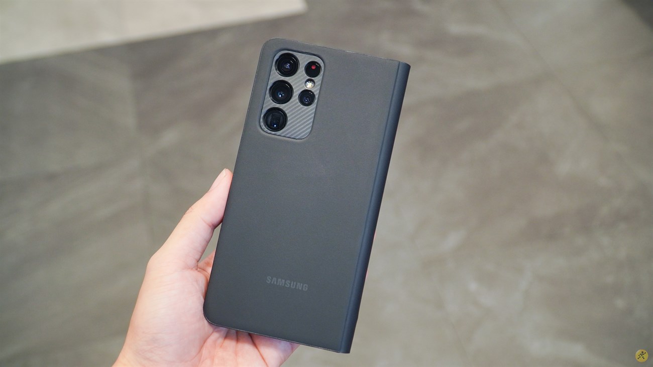 You should use extra cases to protect the device You should use extra cases to protect the device