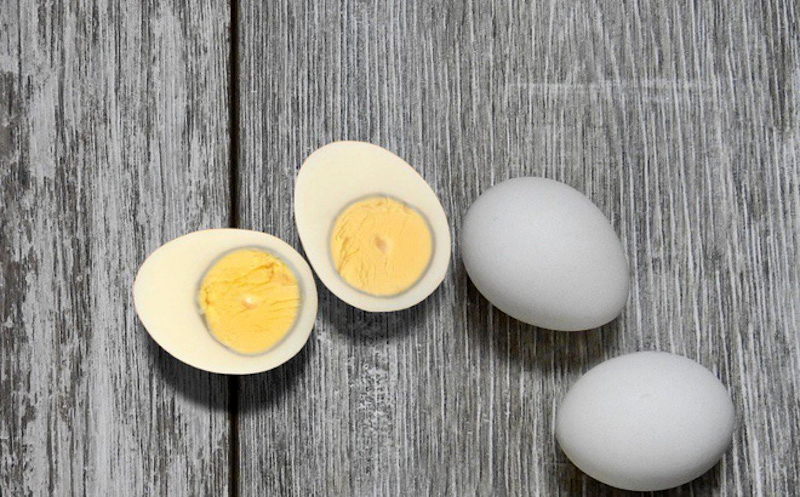 Nấu trứng quá chín khi giảm cân là sai