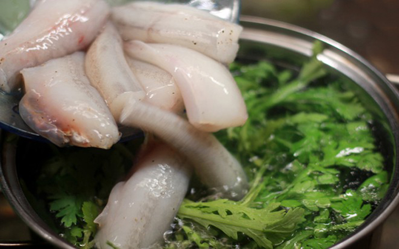 Nấu canh cá khoai tần ô