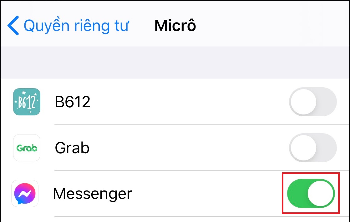 Hướng dẫn cách bật, tắt micro trong Messenger trên điện thoại iPhone > Bước 3