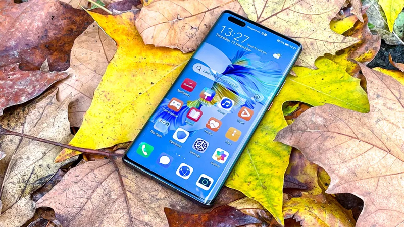 Lỗ đục sẽ chiếm diện tích lớn hơn so với những chiếc smartphone được phát hành vào năm 2020