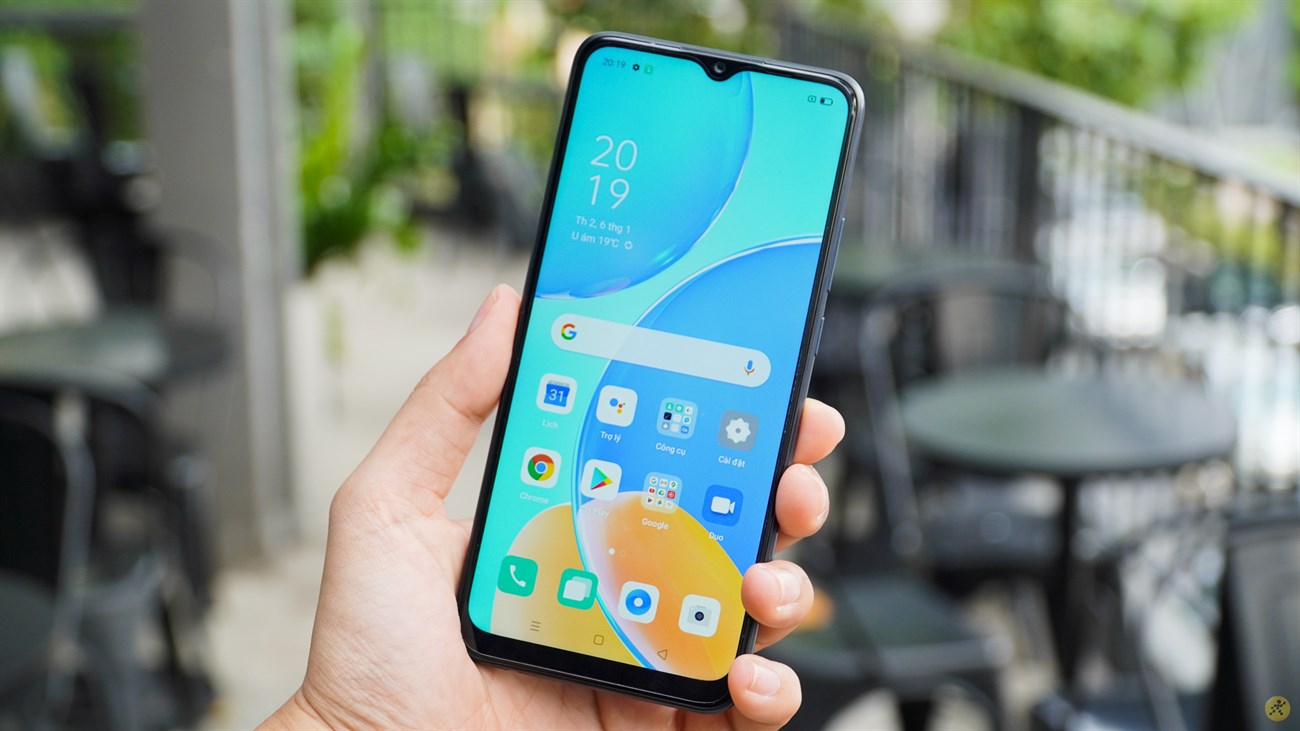 Màn hình OPPO A15s cho hình ảnh tươi và góc nhìn rộng