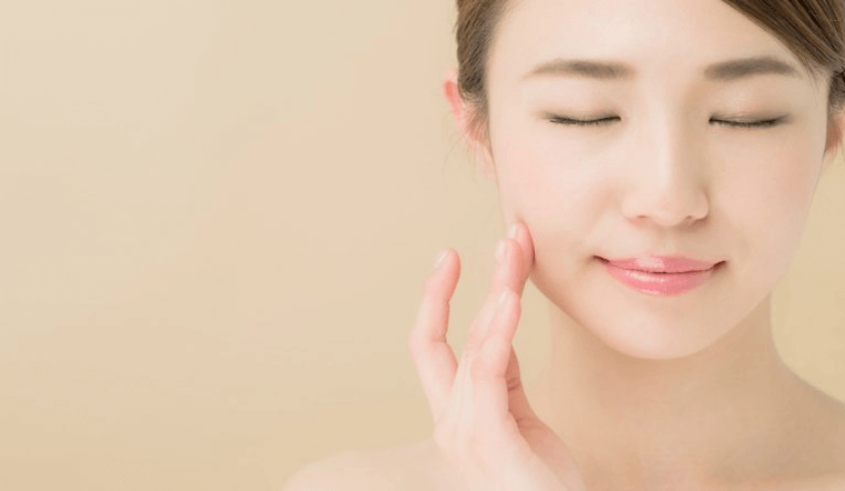 Sạch nám, tàn nhang với bài tập massage đơn giản