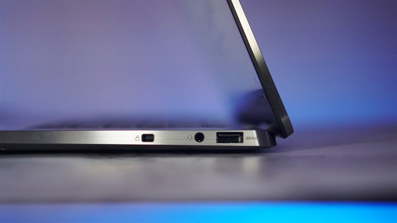 The right edge of the Dell Latitude 9510. The right edge of the Dell Latitude 9510.