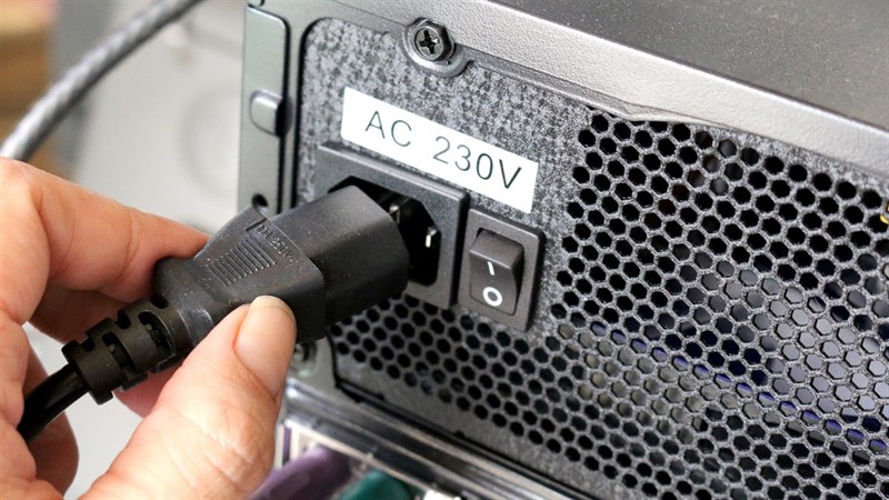 vệ sinh linh kiện máy tính tính