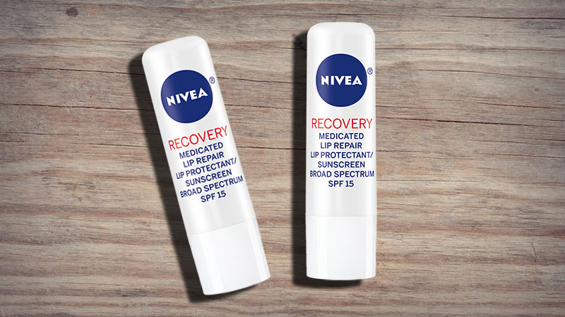 Nivea - Recovery Medicated Lip Care