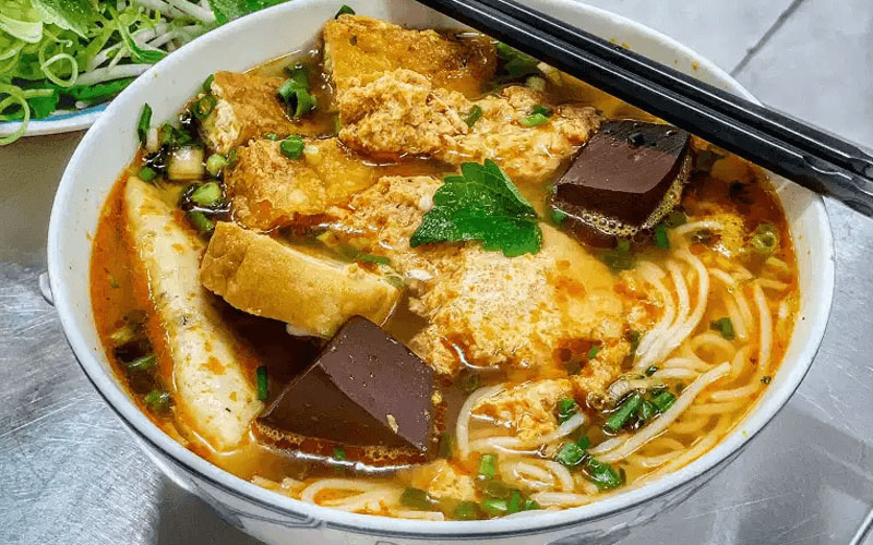 Top 5 noodle shops are always crowded in Ho Chi Minh City