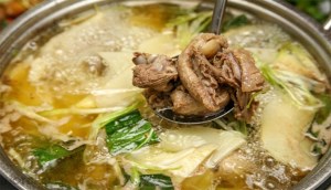 Cách làm lẩu gà măng chua thơm ngon đơn giản ngay tại nhà