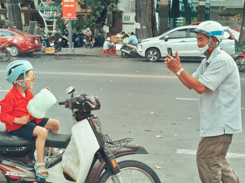 Một Sài Gòn vui Tết dưới ống kính Samsung Galaxy A02s Một Sài Gòn vui Tết dưới ống kính Samsung Galaxy A02s