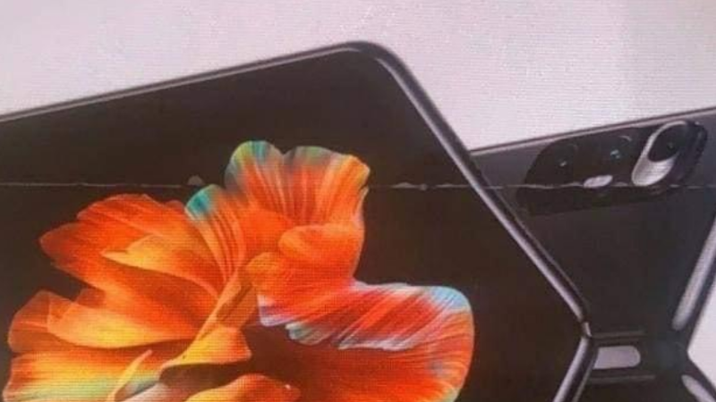 Thiết kế camera của chiếc Mi MIX Fold thế hệ mới khá giống với dòng Redmi Note 10 Series. (Nguồn: Weibo).