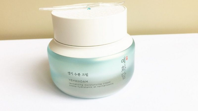 Kem dưỡng ẩm YEHWADAM REVITALIZING MOISTURIZING CREAM