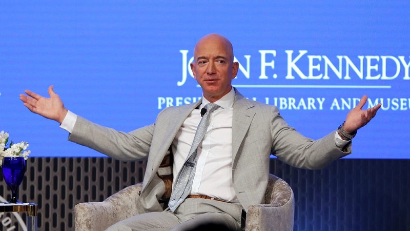 CEO Amazon Jeff Bezos sẽ từ chức vào cuối năm nay, ai sẽ thay thế ông?