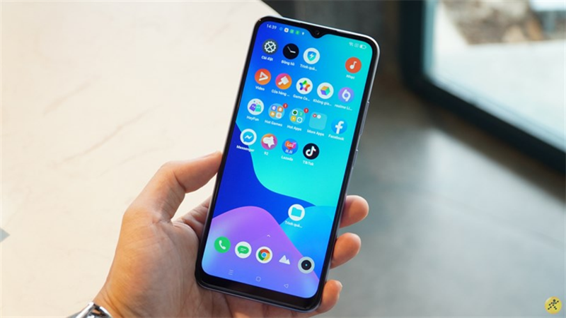 Màn hình hiển thị của Realme C25  cực lớn 6.5 inch