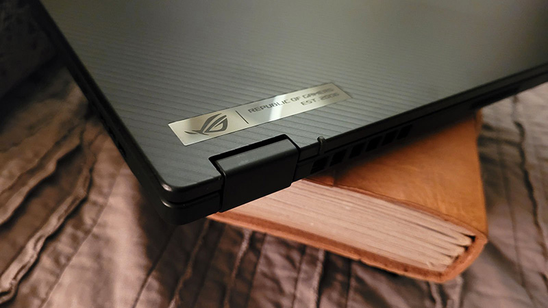 A gaming device as thin and light as the Flow X13 is also difficult to avoid high temperatures A gaming device as thin and light as the Flow X13 is also difficult to avoid high temperatures