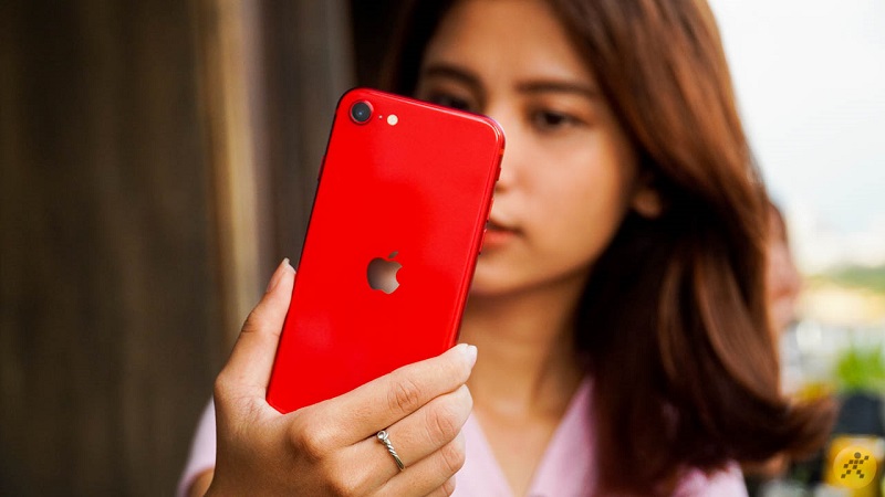 iPhone SE (2020) iPhone SE (2020)