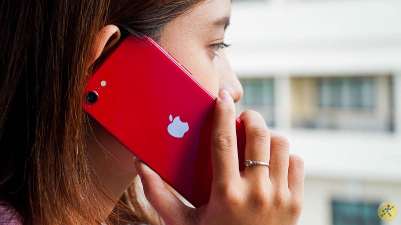 iPhone SE (2020) iPhone SE (2020)