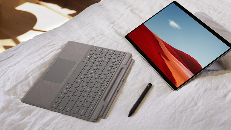 Bàn phím rời của Surface Pro X (2020) đã được cải thiện