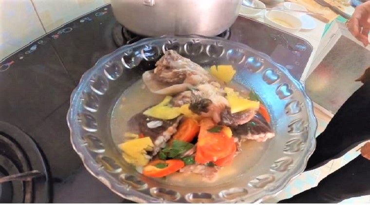 Mẹ chồng chỉ cách nấu canh chua cá ngát thơm ngon, thịt cá chắc, không bị tanh