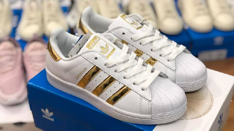 Giày Adidas Superstar