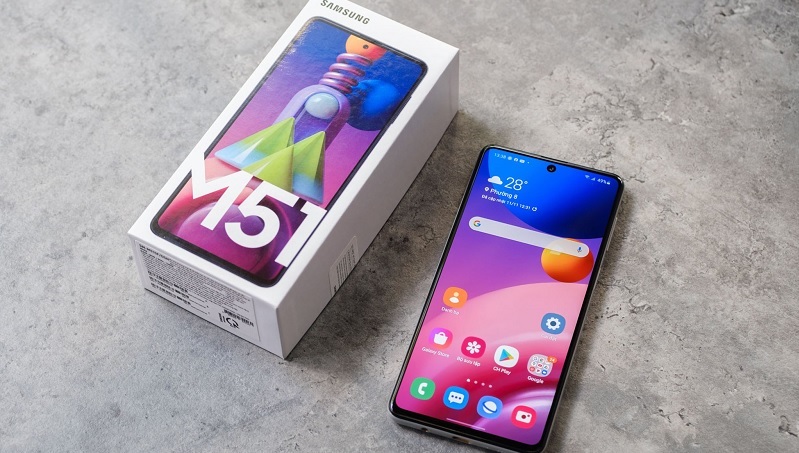 Từ những smartphone với viên pin khủng, cùng nhìn lại công thức thành công mới của Samsung trong thị trường ngày càng khó