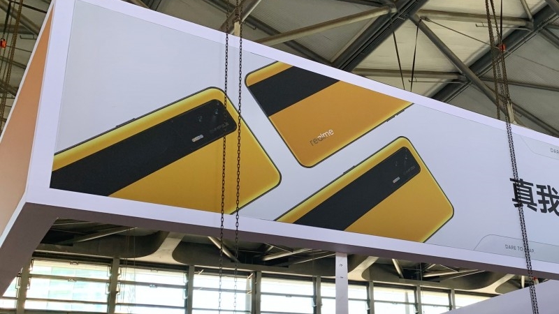 Hình ảnh Realme GT 5G xuất hiện hoành tráng tại MWC Thượng Hải 2021, tiết lộ tổng quan thiết kế mặt sau hết sức thời thượng