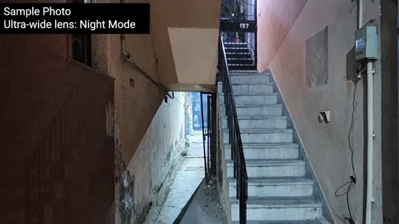 Chụp ảnh góc rộng có đi kèm tính năng Night Mode trên Galaxy F62, hình bị bể hạt rất là nặng các bạn ạ. (Nguồn: Digit).