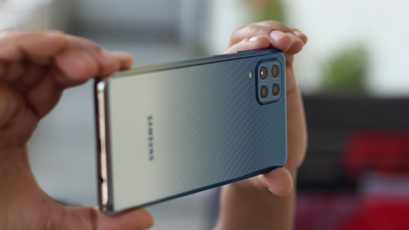 Mình cảm thấy khá ấn tượng với cách phối màu và họa tiết trên mặt lưng của Galaxy F62. (Nguồn: Sammobile).