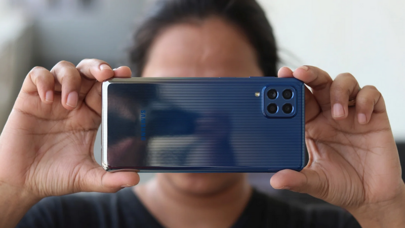 Cụm camera sau trên Galaxy F62 được làm cùng màu với mặt lưng trông khá đồng nhất và đẹp. (Nguồn: Sammobile).