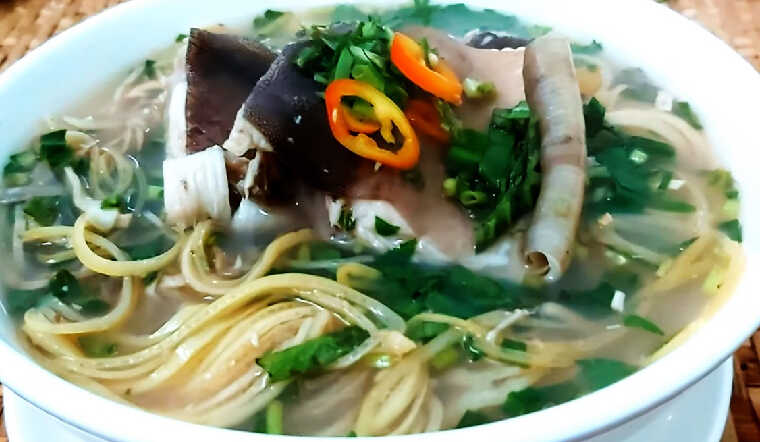 Thử làm canh chua bắp chuối món ngon dân dã miền Tây