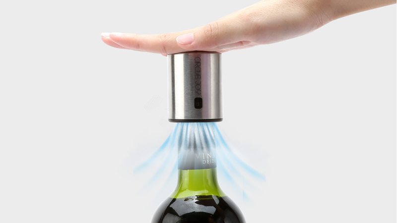 Preserving wine by vacuum sealing