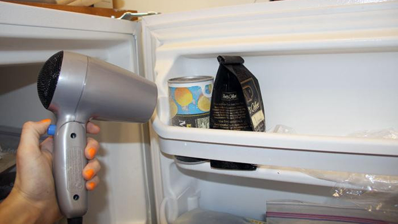 Xả tủ lạnh đúng cách và an toàn