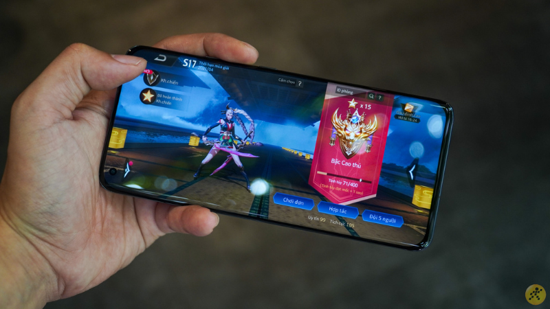 Mi 11 5G hiện là một trong những thiết bị đầu tiên sở hữu con chip Snapdragon 888 5G mạnh mẽ.