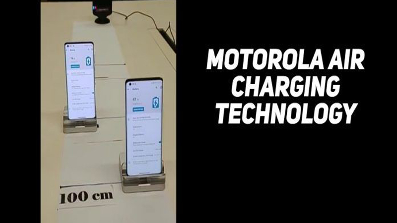 Motorola giới thiệu rằng công nghệ sạc không khí của hãng có thể sạc nhiều điện thoại từ xa và có khả năng cung cấp năng lượng cho thiết bị với khoảng cách 1m