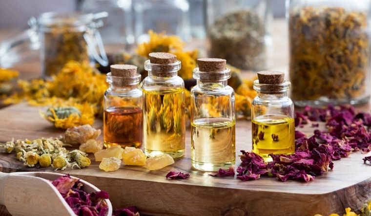 Những loại tinh dầu chống lão hóa và ngừa nếp nhăn cực hiệu quả mà bạn nên biết