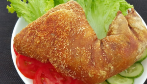 Cách làm chân giò chiên muối giòn ngon đậm đà cho bữa cơm ngày 8/3