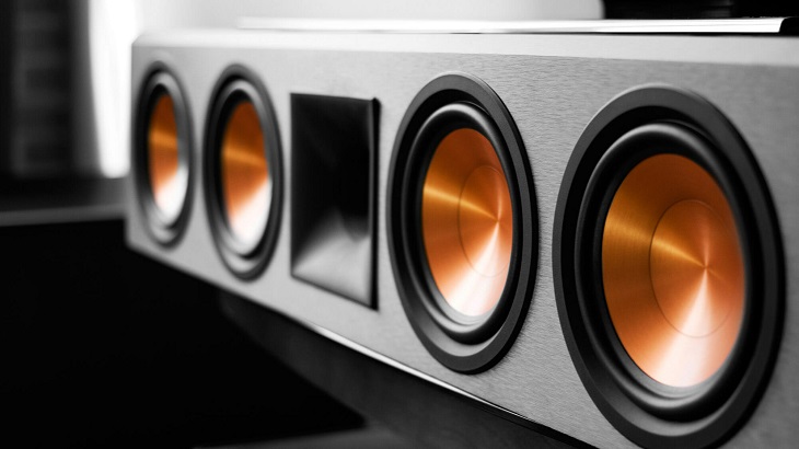 Giải mã những nguyên nhân khiến loa karaoke nhà bạn dễ bị cháy > Tiếp tục sử dụng loa sau khi bị hư