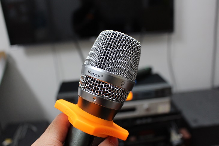 Giải mã những nguyên nhân khiến loa karaoke nhà bạn dễ bị cháy > Thường để xảy ra âm thanh (tiếng nổ) lớn đột ngột