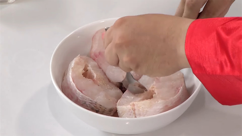 Cách làm món canh cá lóc nấu mẻ